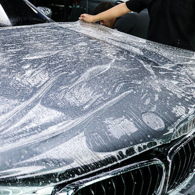 Le produit est fabriqué à partir d'un film de peinture de protection.